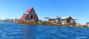 Uros Waliski Lodge